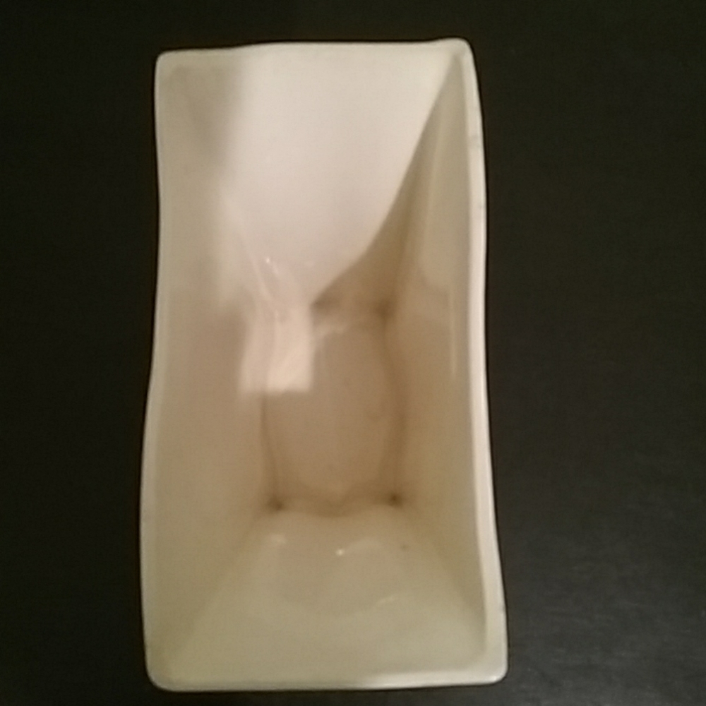 Vintage flower pot for new baby - Picture 5 of 7